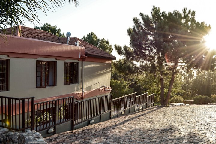 Hotel Exterior 121 of 142