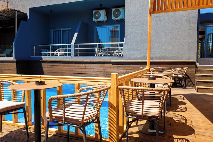 Pool 83 of 133