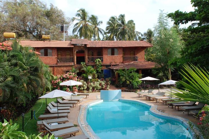 Pool Hotel