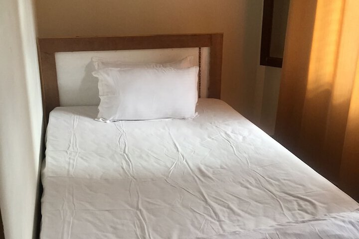 Room 17 of 19