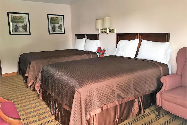 Room 4 of 18