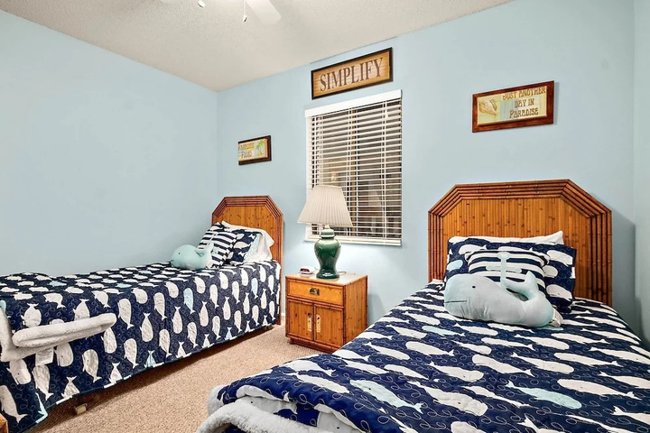 Room 4 of 17