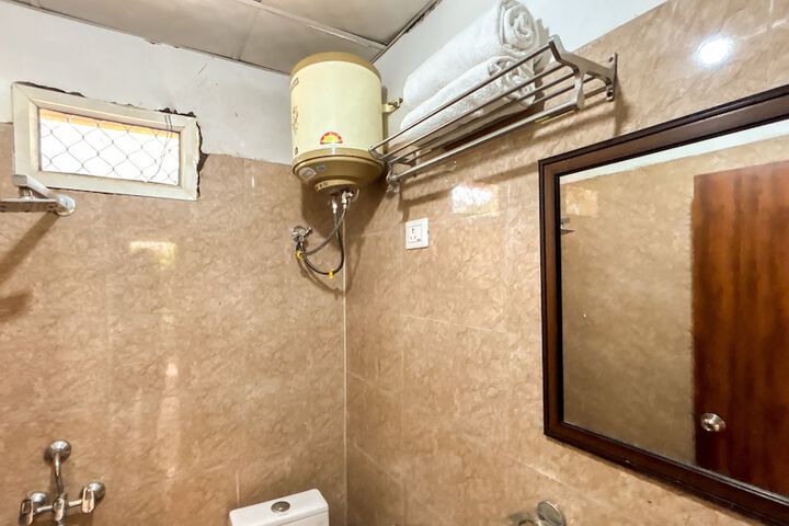Room 53 of 69