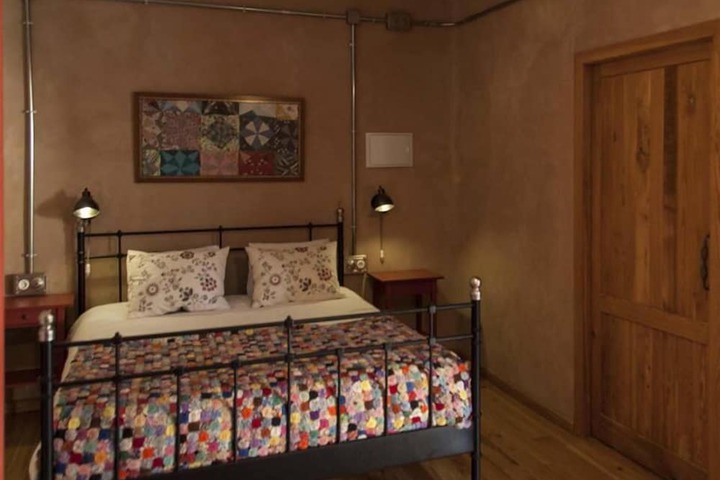 Room 6 of 40