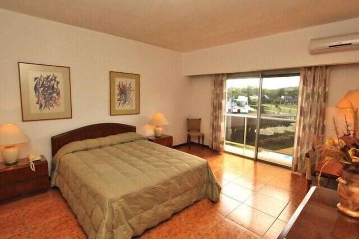 Room 50 of 166
