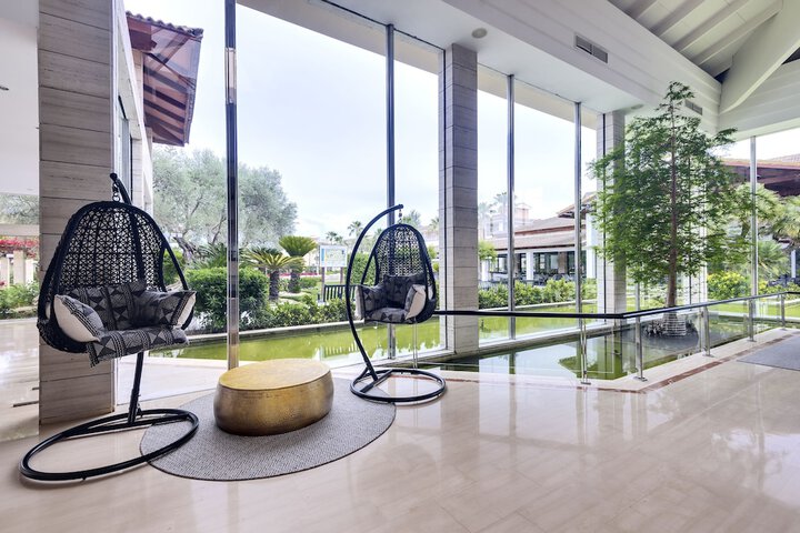 Guest Lobby