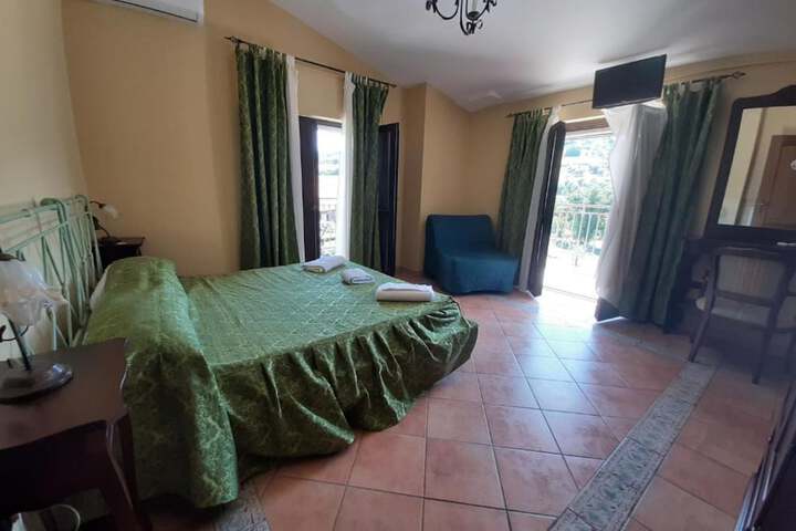 Room 10 of 49