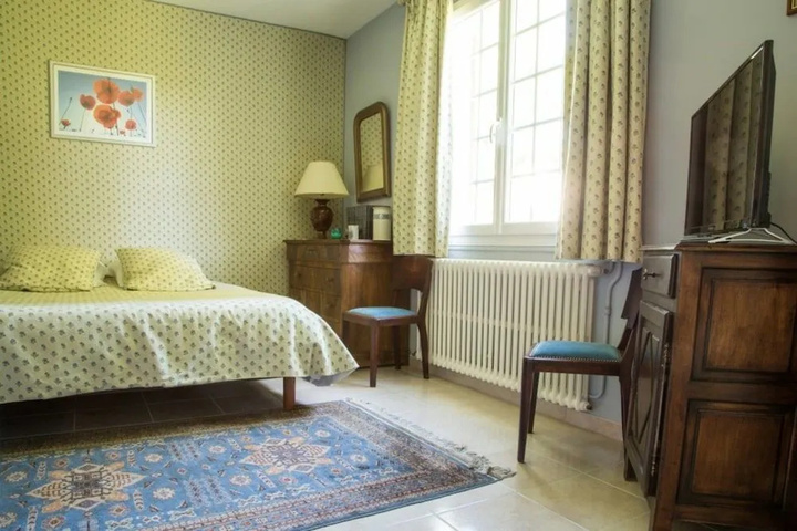 Room 4 of 13