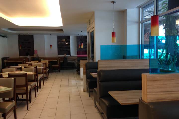 Breakfast area