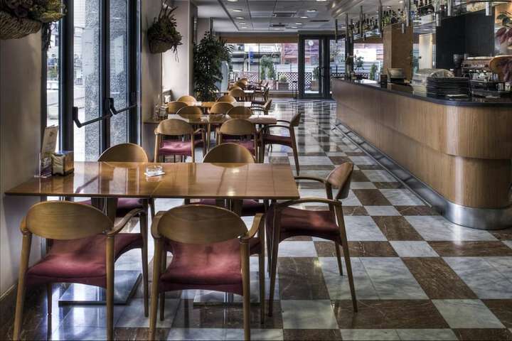 Coffee shop