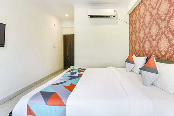 Room 13 of 29