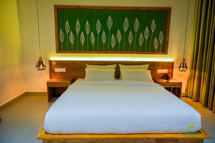 Room 2 of 35
