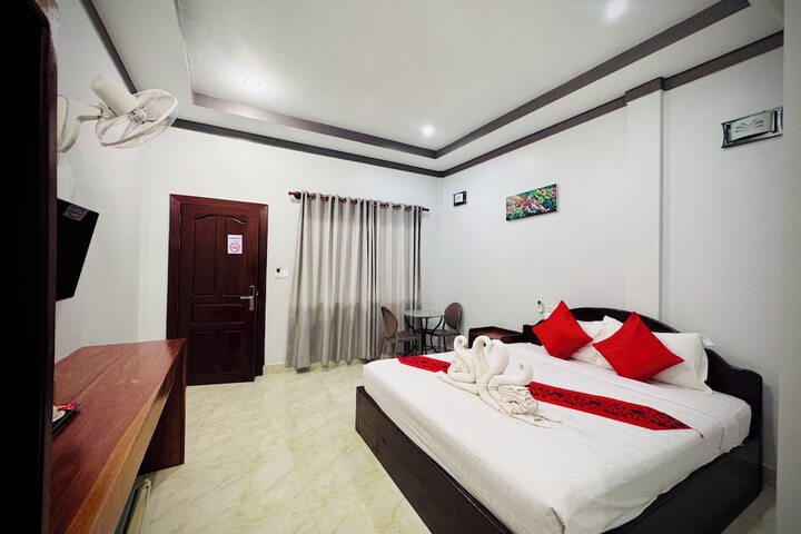 Room 5 of 30