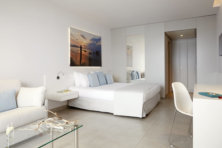 Room 7 of 70