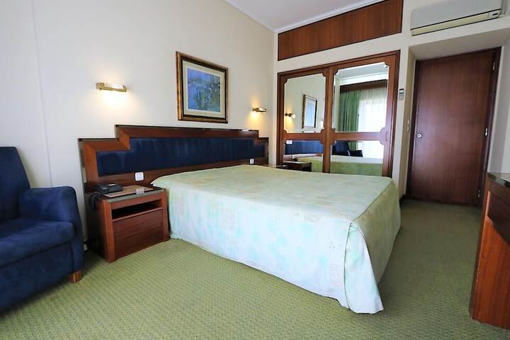 Room 19 of 46