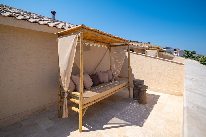 Terrace/Patio 22 of 38