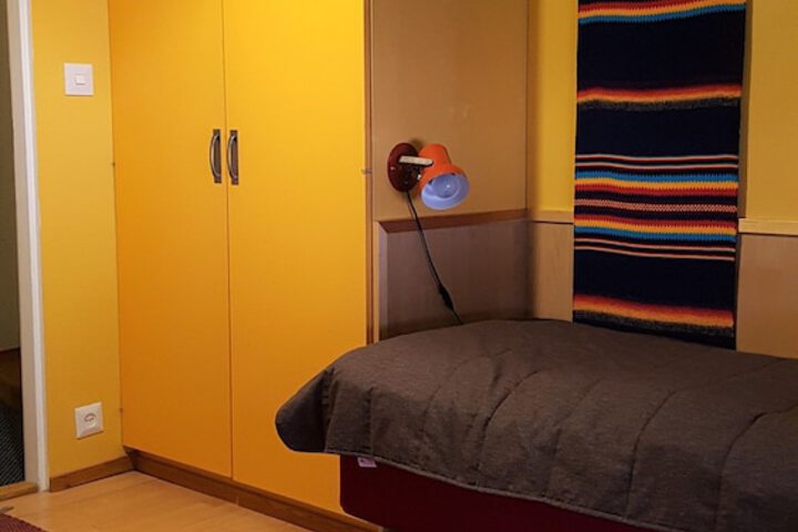Room 12 of 38
