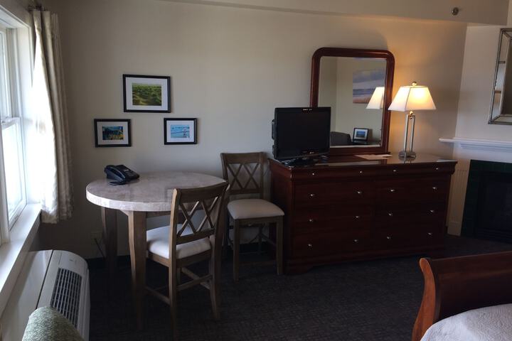 Room 6 of 22