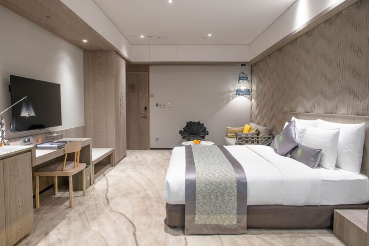 Room 11 of 56
