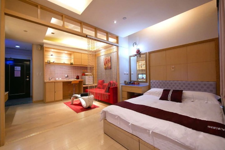 Room 26 of 98