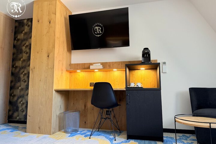 Room 50 of 217