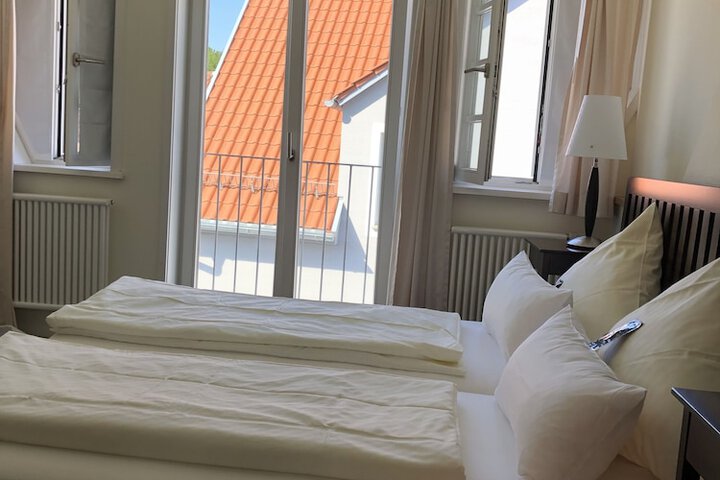 Room 13 of 67