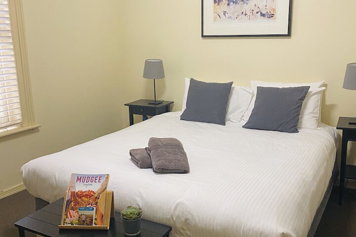 Room 6 of 35