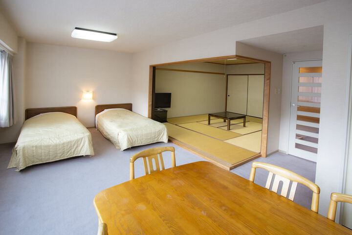 Room 17 of 108