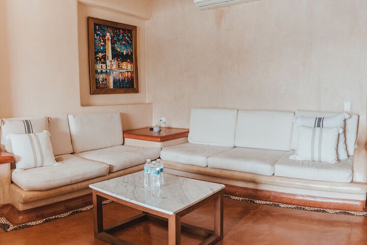 Room 14 of 48