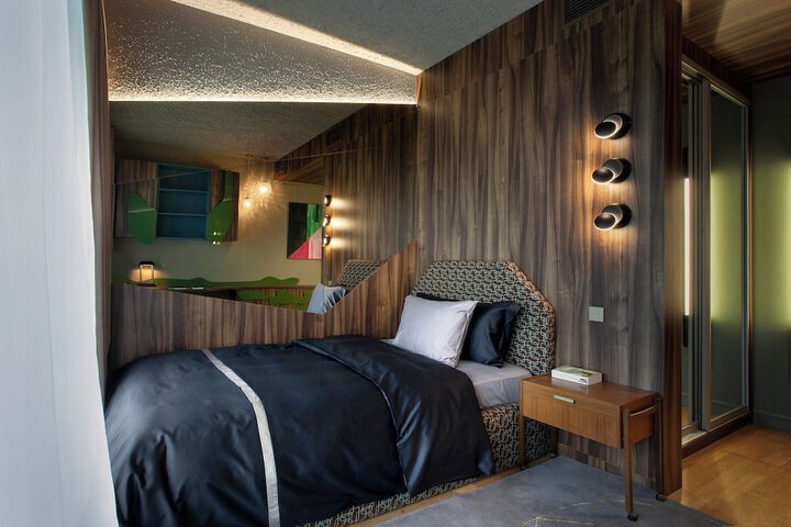 Room 52 of 257