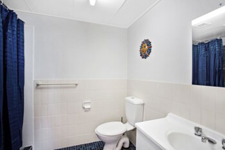 Room 2 of 17