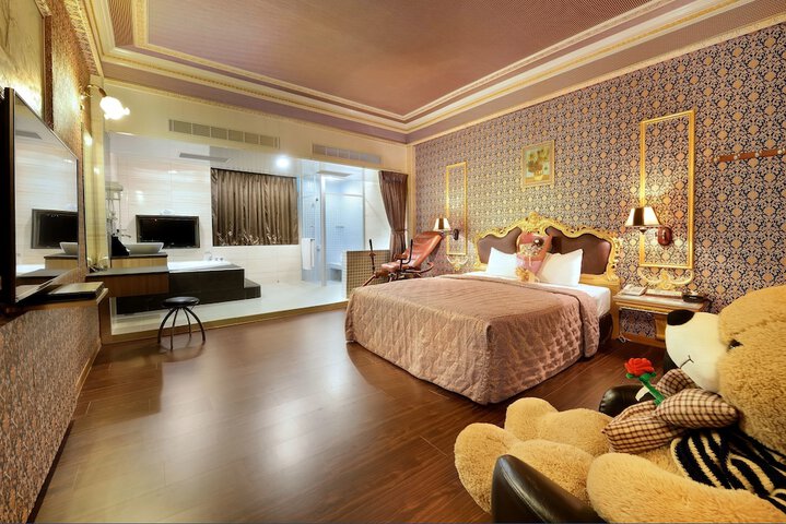 Room 25 of 64