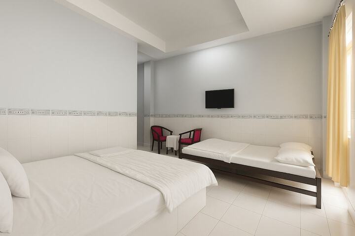 Room 8 of 19