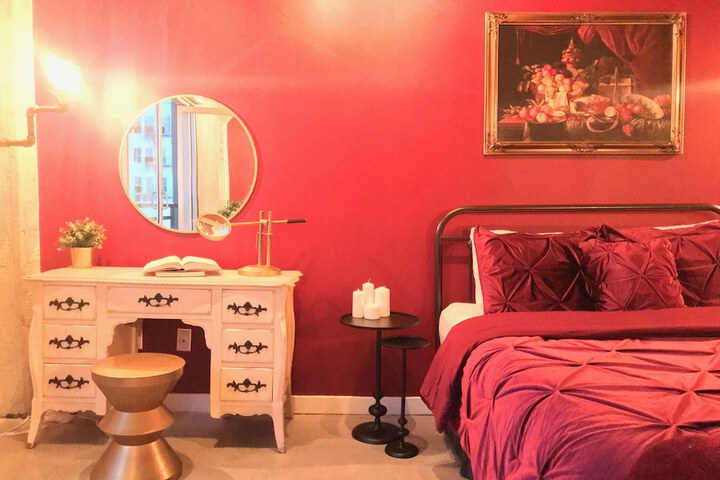 Room 25 of 108