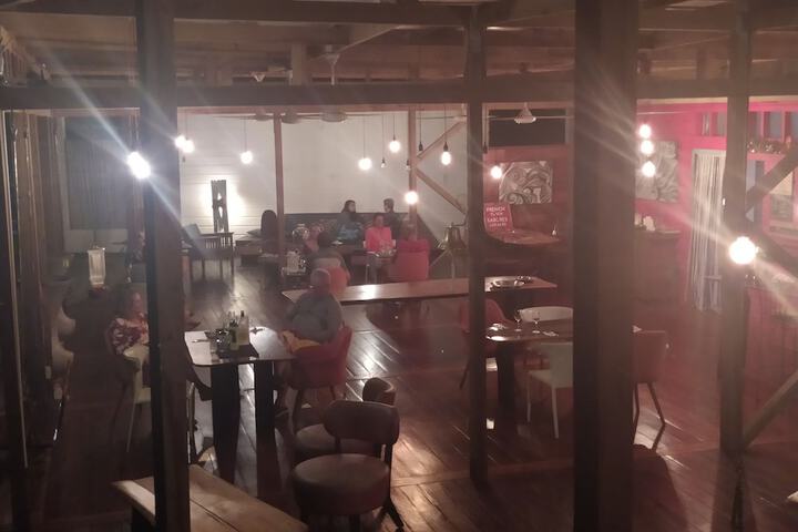 Dining 55 of 108