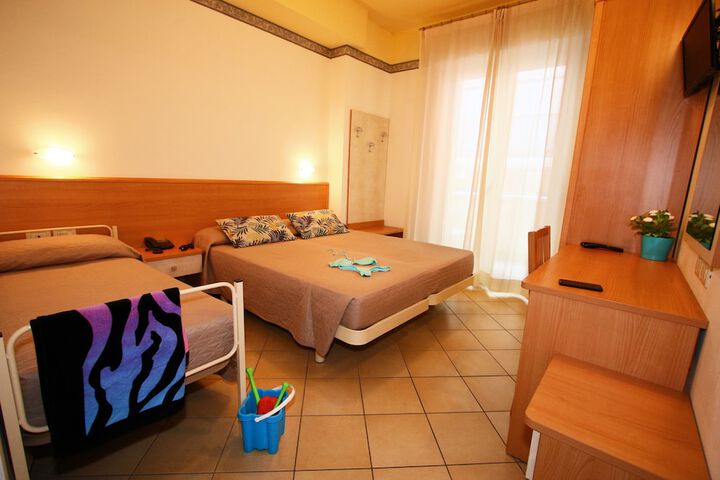 Room 28 of 73