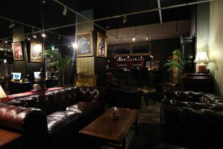 Lounge 89 of 127