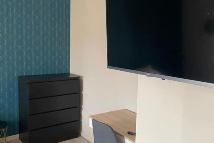 Room 6 of 22