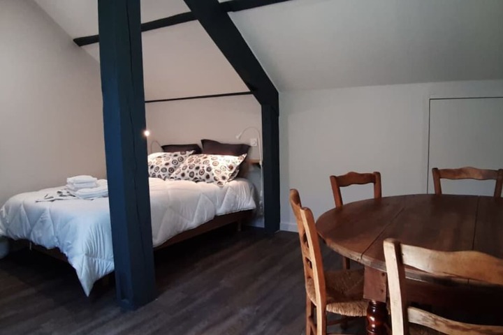 Room 4 of 13