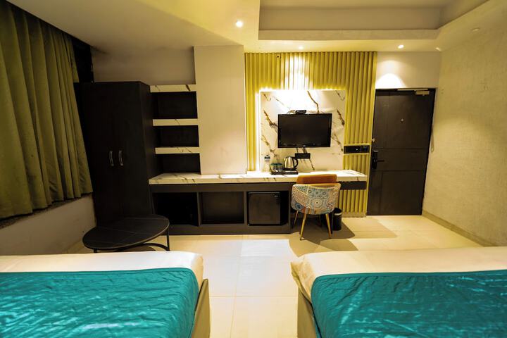 Room 64 of 109