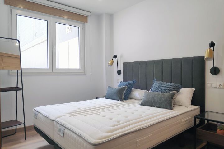 Room 3 of 37