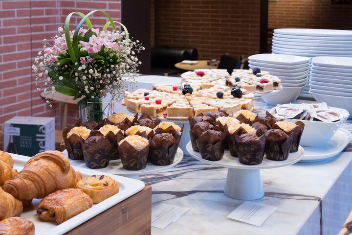 Dining 77 of 95