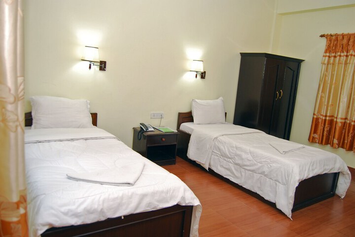 Room 12 of 35