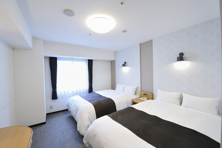 Room 12 of 47