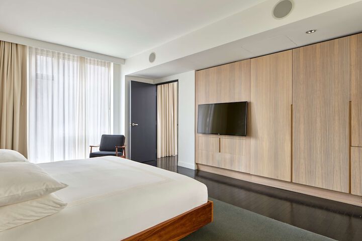 Room 18 of 86