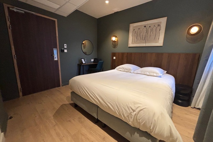 Room 21 of 51