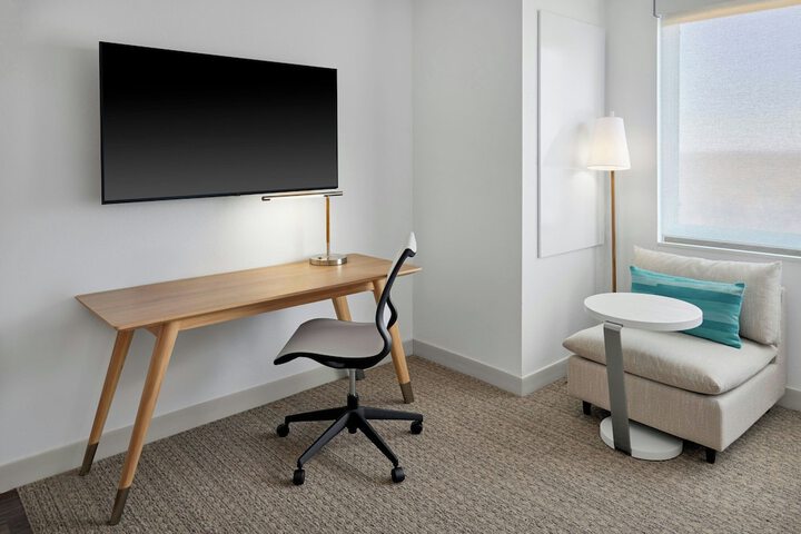 Room 16 of 73