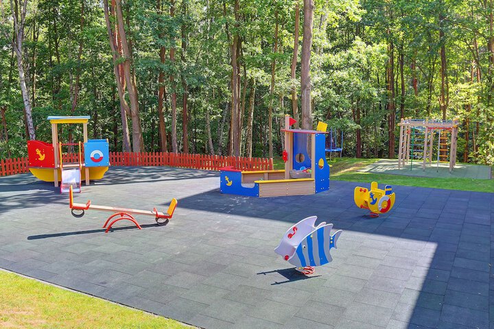 Children's play area - outdoor
