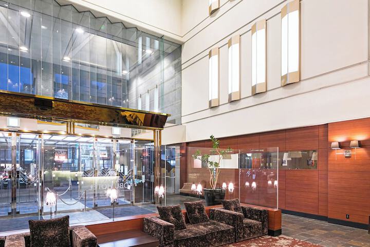 Entrance & Lobby