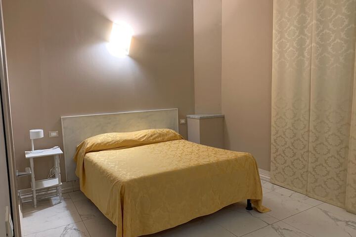 Room 7 of 35